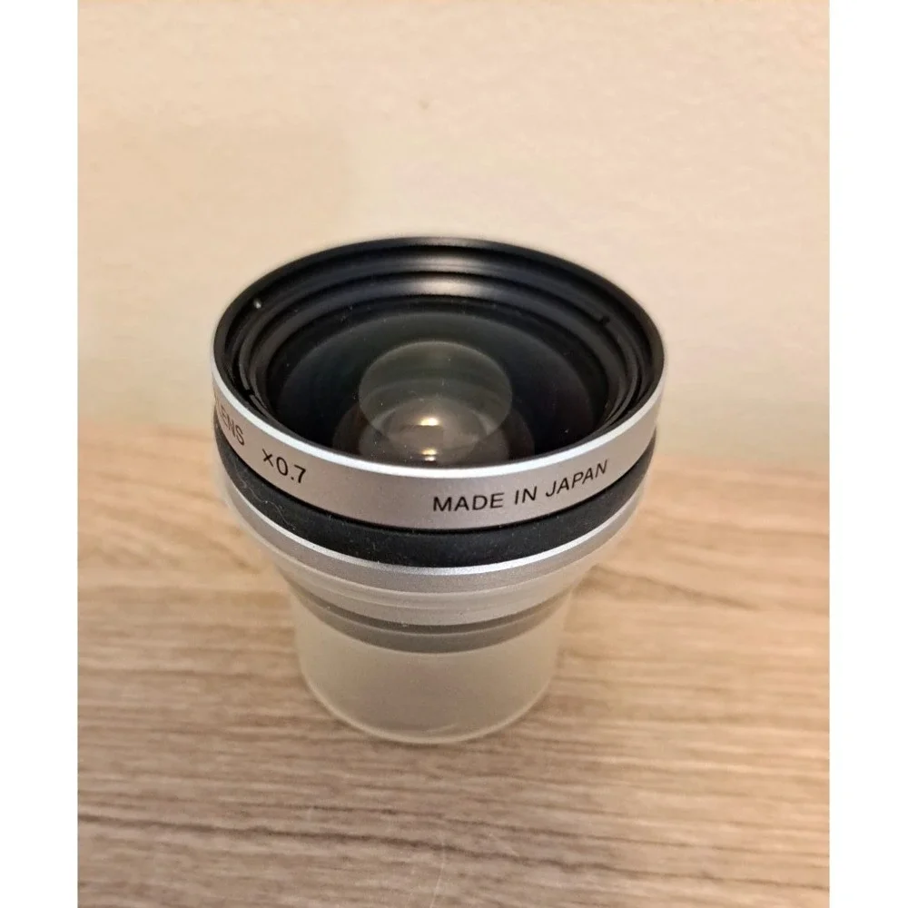 Sony VCL-DH0730 Wide Conversion Lens (x0.7) | For Cyber-shot Digital Cameras